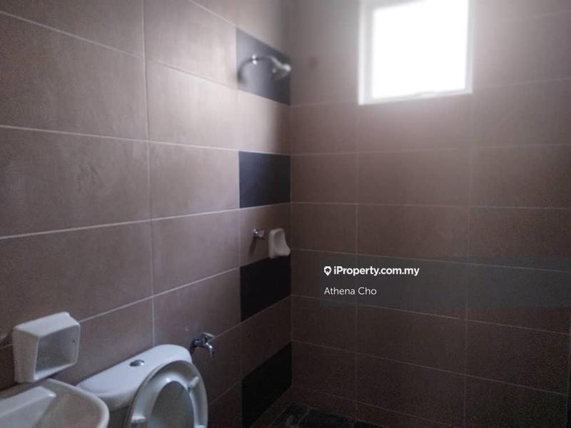 Bungalow House for Sale in Pekan Labu, Labu by Athena Cho - iProperty.com.my