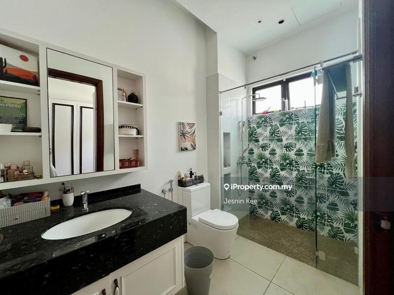 Bungalow House for Sale in Perdana Lakeview East, Cyberjaya by Jesnin Kee - iProperty.com.my