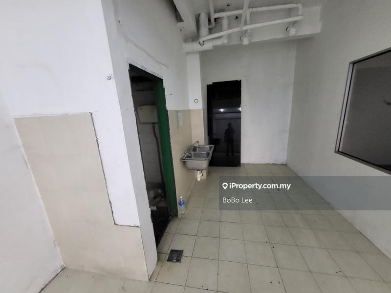 Shop for Sale in Serdang, Seri Kembangan by BoBo Lee - iProperty.com.my