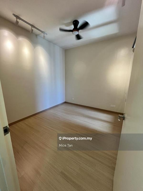 Kediaman Servis untuk Dijual di Gravit8, Klang oleh Mice Tan - iProperty.com.my