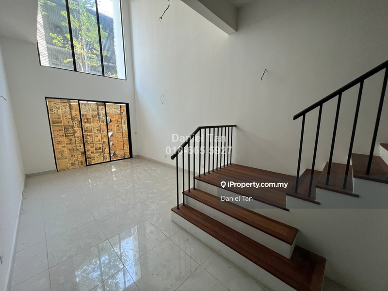 Rumah Berangkai 3.5 Tingkat untuk Dijual di Duta Villa, Setia Alam oleh Daniel Tan - iProperty.com.my