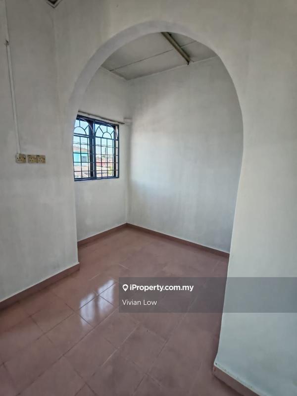 2-storey Terraced House for Sale in Taman Aman, Banting by Vivian Low - iProperty.com.my