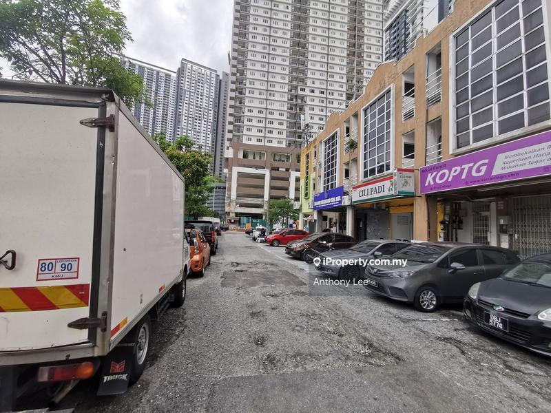 For Sale - Jalan Sentul Pasar Taman Pelangi 2 adjoining shop 44x70 8000sqft