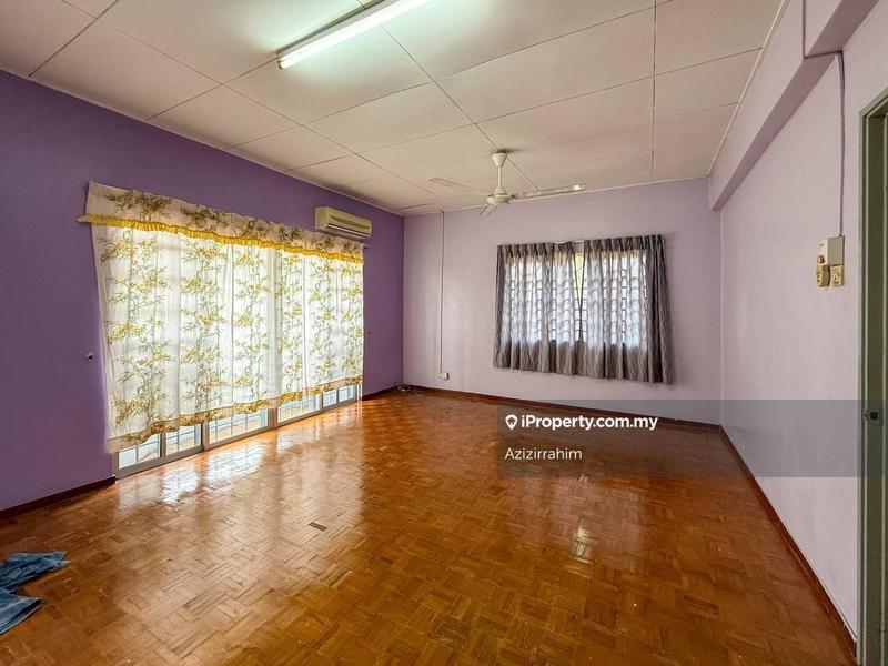 For Sale - Taman Saujana Puchong