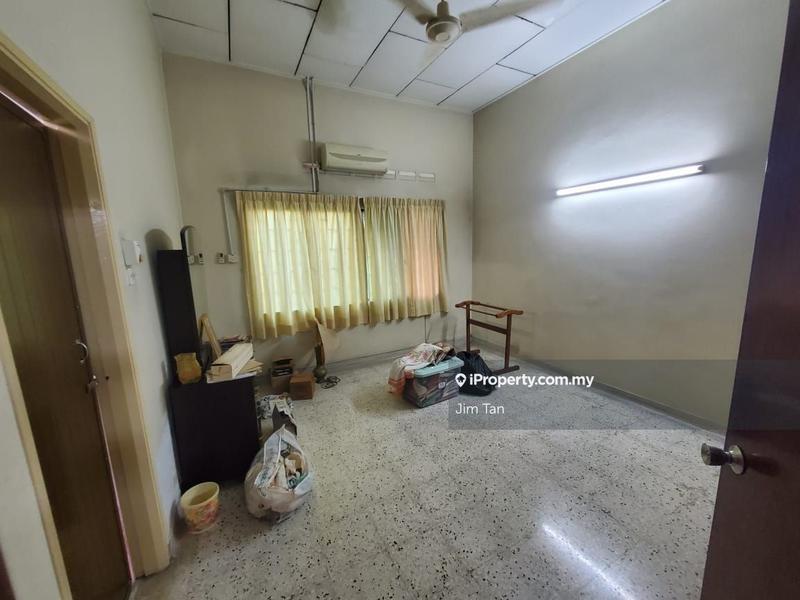 Bungalow House for Sale in Taman Sri Sentosa, Jalan Klang Lama (Old Klang Road) by Jim Tan - iProperty.com.my