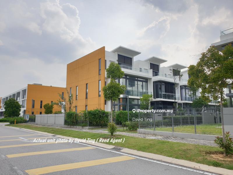 Rumah Teres 3-Tingkat untuk Dijual di Lake Fields, Sungai Besi oleh David Ting - iProperty.com.my
