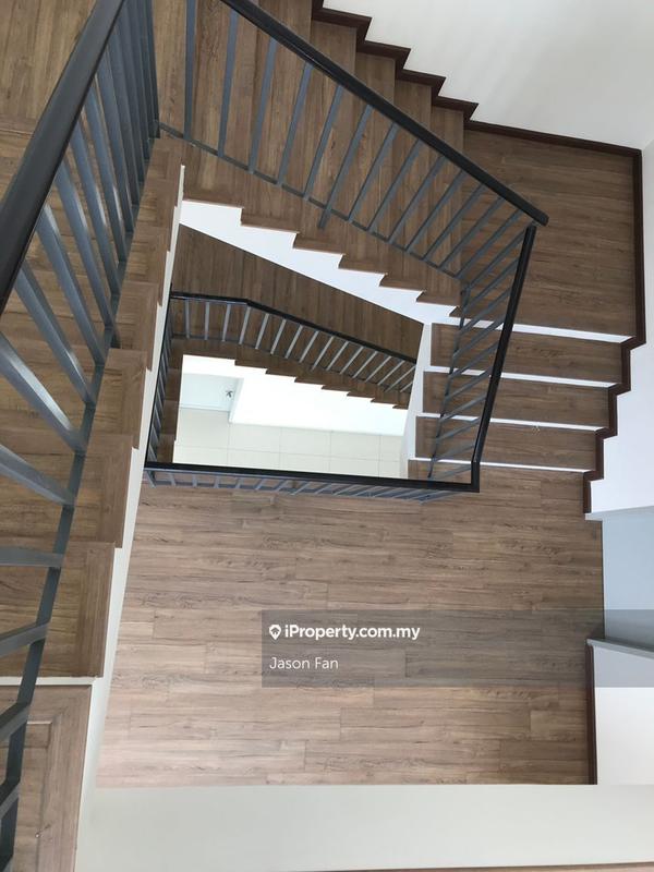 Rumah Berangkai 3 Tingkat untuk Dijual di 8s5w7, Shah Alam oleh Jason Fan - iProperty.com.my