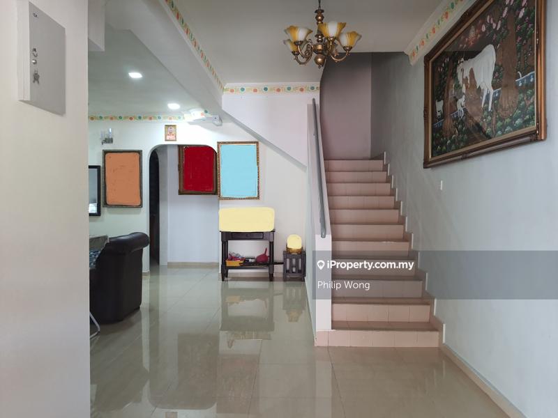 Rumah Berangkai 2 Tingkat untuk Dijual di Taman Equine, Seri Kembangan oleh Philip Wong - iProperty.com.my