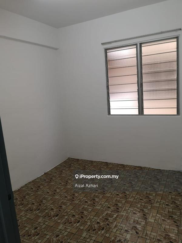Flat for Sale in Putra Damai by Aizat Azhari - iProperty.com.my