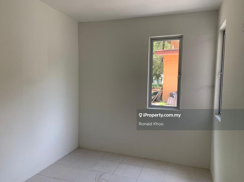 Flat for Sale in Pangsapuri Seroja by Ronald Khoo - iProperty.com.my