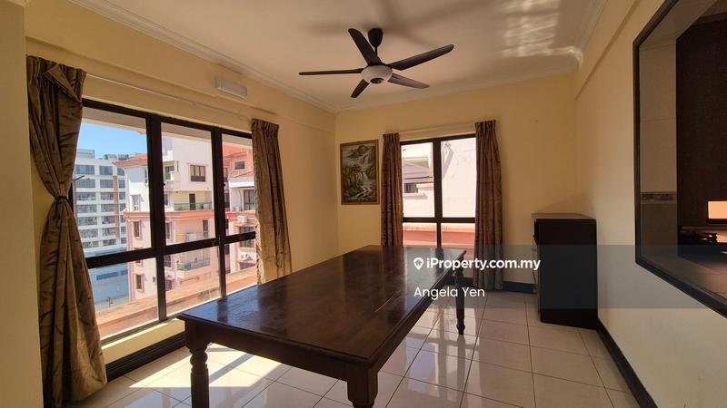 Condominium for Sale in Marina Court Resort Condominium by Angela Yen - Dining Room - iProperty.com.my