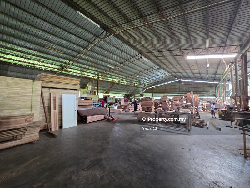 For Sale - Telok Mengkuang, Converted Medium Industrial Land with structure