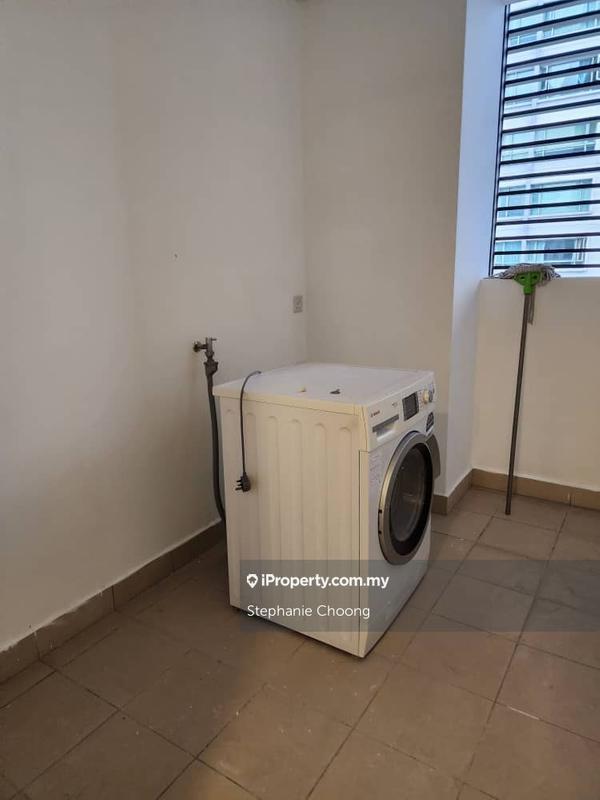 For Sale - 6 CapSquare