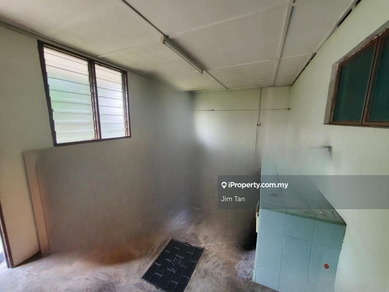 Bungalow House for Sale in Taman Sri Sentosa, Jalan Klang Lama (Old Klang Road) by Jim Tan - iProperty.com.my