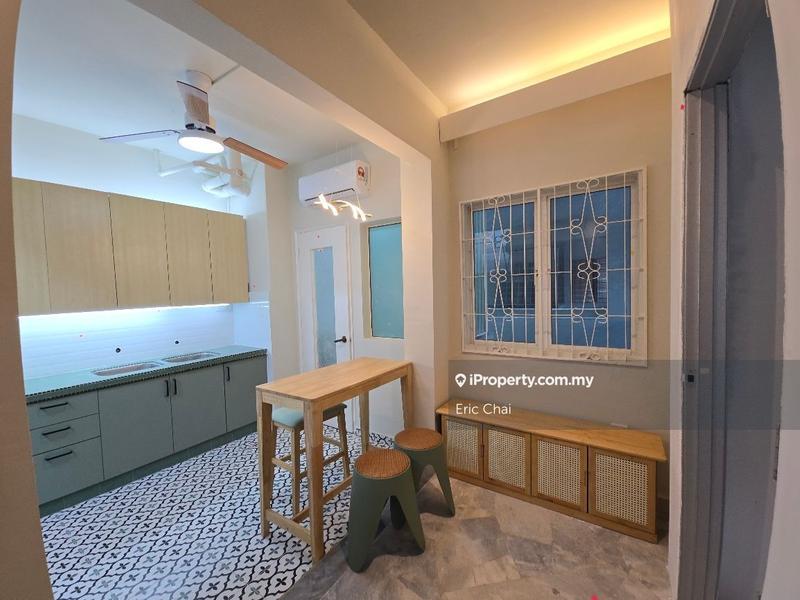 For Rent - Pelangi Court