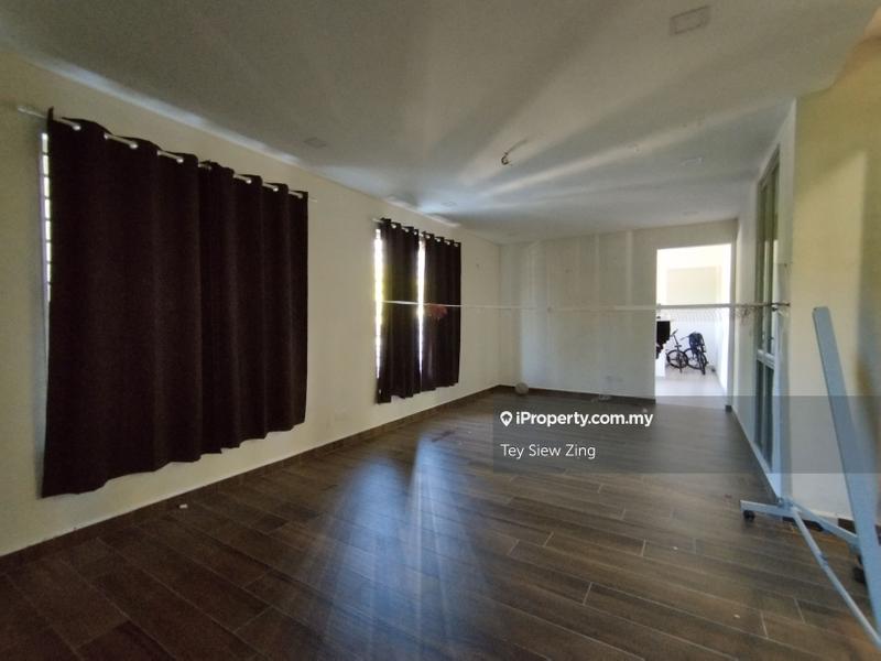 Semi-Detached House for Sale in Taman Bukit Serdang, Seri Kembangan by Tey Siew Zing - iProperty.com.my