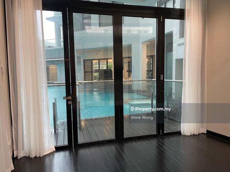 For Sale - Gallery @ U-Thant