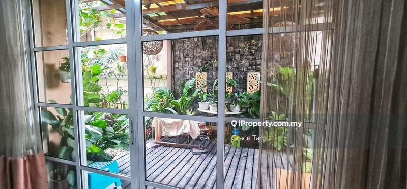 Bungalow House untuk Dijual di Bandar Putra Permai, Seri Kembangan oleh Grace Tan - iProperty.com.my