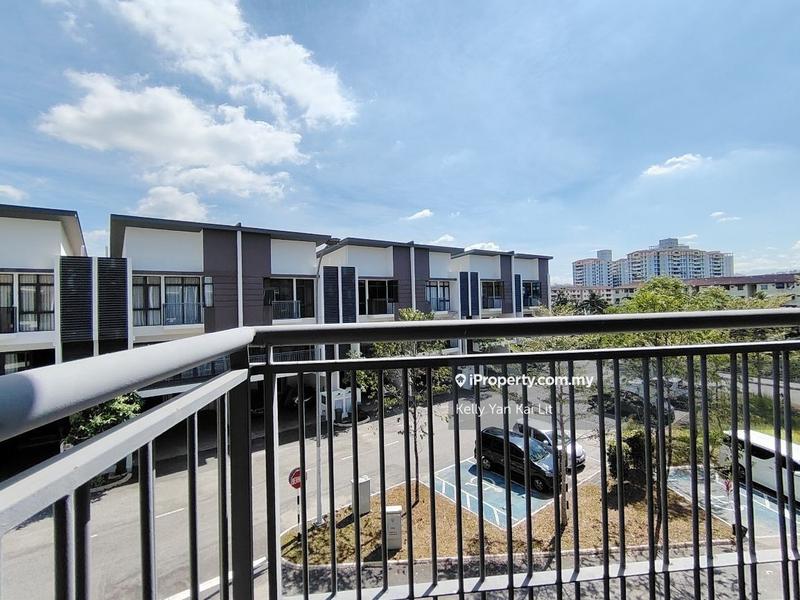 Rumah Teres 3-Tingkat untuk Dijual di Park Residence, Seri Kembangan oleh Kelly Yan Kai Lit - iProperty.com.my
