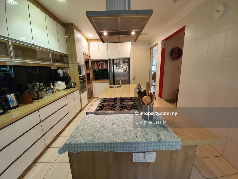 Rumah Teres 2.5-Tingkat untuk Dijual di USJ Heights, Subang Jaya oleh Christina Lesslar - iProperty.com.my