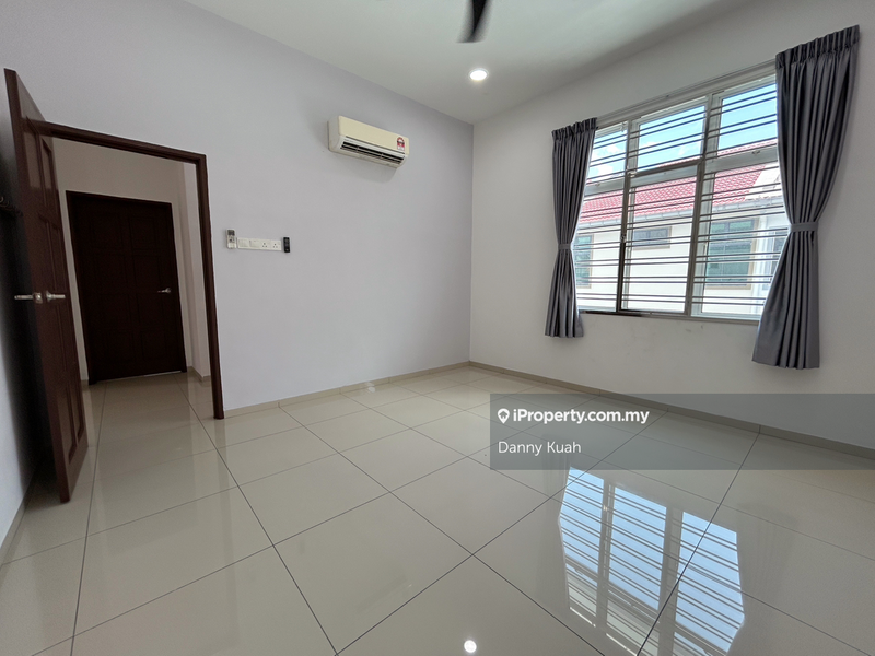 Semi-Detached House for Sale in Taman Sialang, Tangkak by Danny Kuah - iProperty.com.my