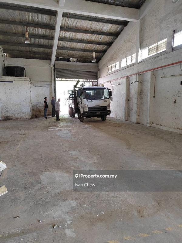 For Sale - Corner 1.5 storey link factory