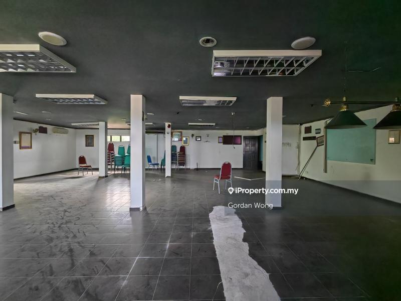 Bungalow House for Sale in Bandar Country Homes, Rawang by Gordan Wong - iProperty.com.my