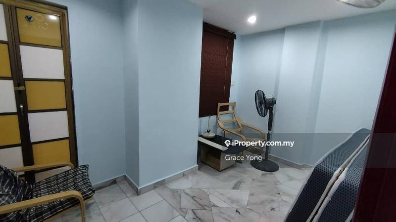 For Rent - Desa Gembira