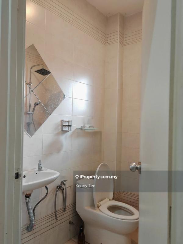 Rumah Teres untuk Dijual di Garden Avenue, Seremban 2 oleh Kenny Tee - iProperty.com.my