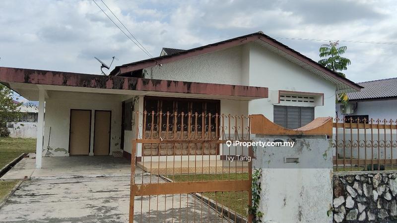Bungalow House untuk Dijual di Taman golf, Ipoh perak, Ipoh oleh Ivy Tang - iProperty.com.my