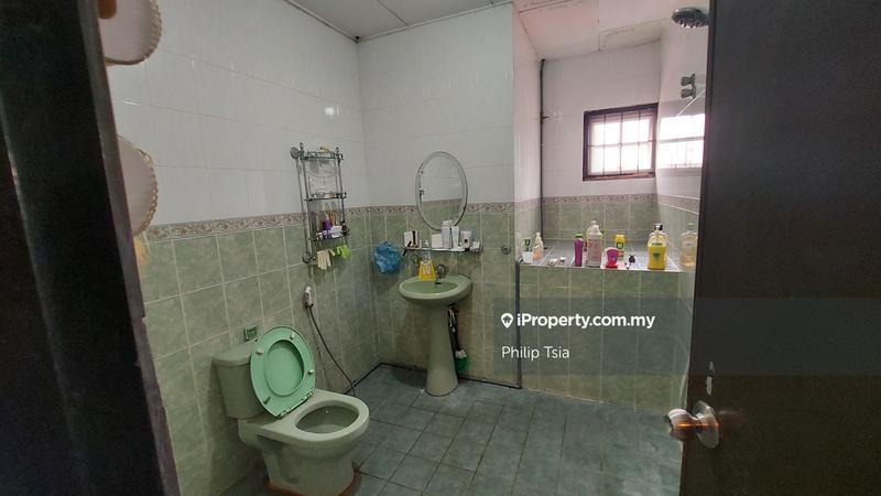 Rumah Berkembar untuk Dijual di Taman Overseas Union (Taman Oug), Jalan Klang Lama (Old Klang Road) oleh Philip Tsia - iProperty.com.my