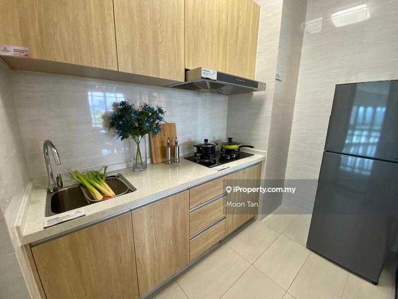 For Sale - Baron Residence @ Lake City