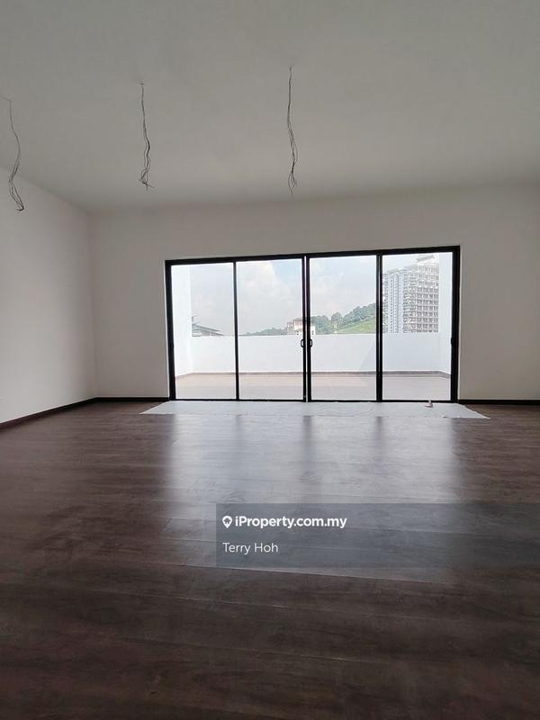 Rumah Berangkai 4 Tingkat untuk Dijual di Empire Residence @damansara perdana, Damansara Perdana oleh Terry Hoh - iProperty.com.my