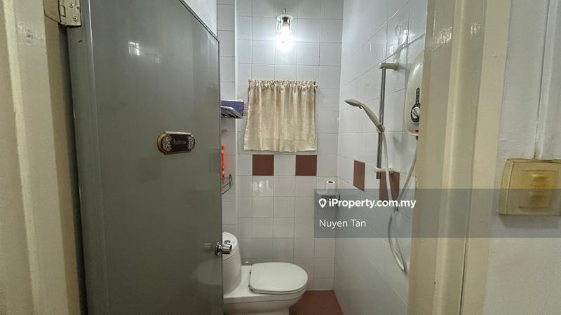 Rumah Berangkai 1 Tingkat untuk Dijual di h18l8, Petaling Jaya oleh Nuyen Tan - iProperty.com.my