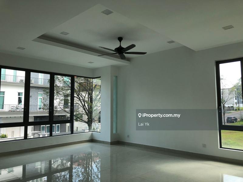 Bungalow House for Sale in Subang Heights, Subang Jaya by Lai Yk - iProperty.com.my