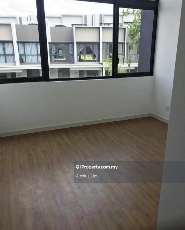 Kediaman Servis untuk Dijual di Emerald Residence oleh Alexius Lim - iProperty.com.my