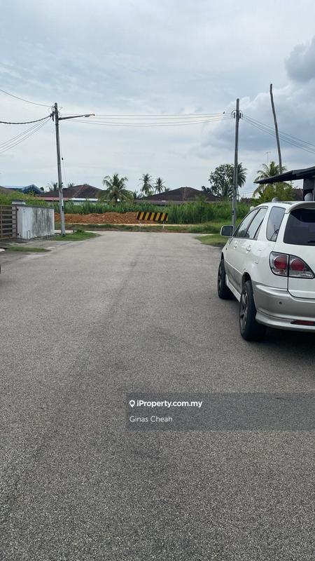 Rumah Berangkai 1 Tingkat untuk Dijual di Parit Raja, Sri Gading oleh Ginas Cheah - iProperty.com.my