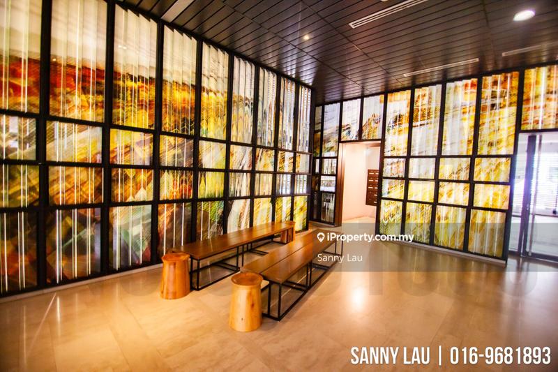 For Sale - 6 CapSquare