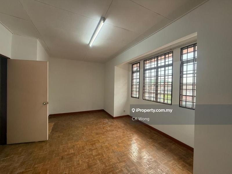Rumah Teres untuk Dijual di Taman Lestari Perdana, Seri Kembangan oleh CK Wong - iProperty.com.my