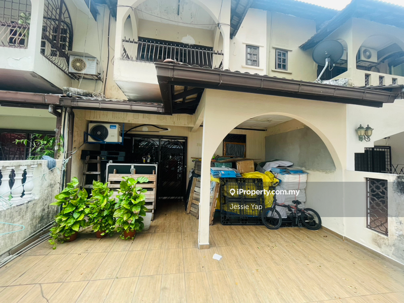 Rumah Teres 2-Tingkat untuk Dijual di Serdang, Seri Kembangan oleh Jessie Yap - iProperty.com.my