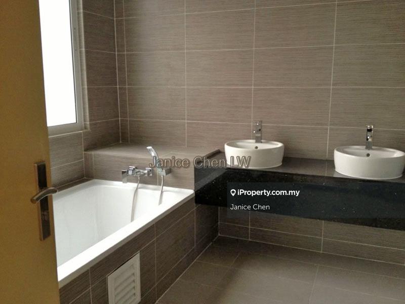 Rumah Berkembar untuk Dijual di Palmiera @ Kinrara Residence, Taman Damai Utama, Puchong oleh Janice Chen - iProperty.com.my