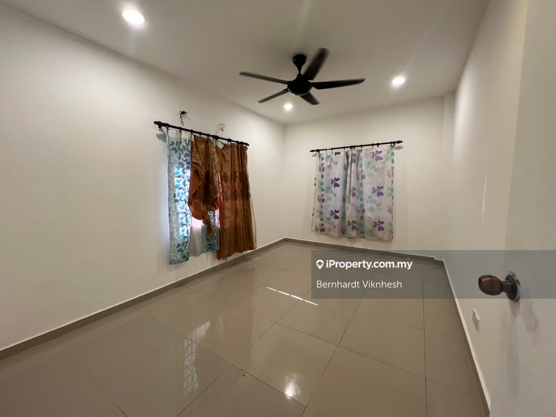 1-storey Terraced House for Sale in Seksyen 8, Petaling Jaya by Bernhardt Viknhesh - iProperty.com.my