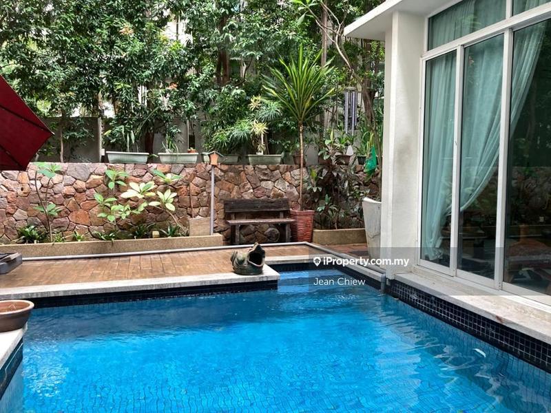For Sale - Flora Murni