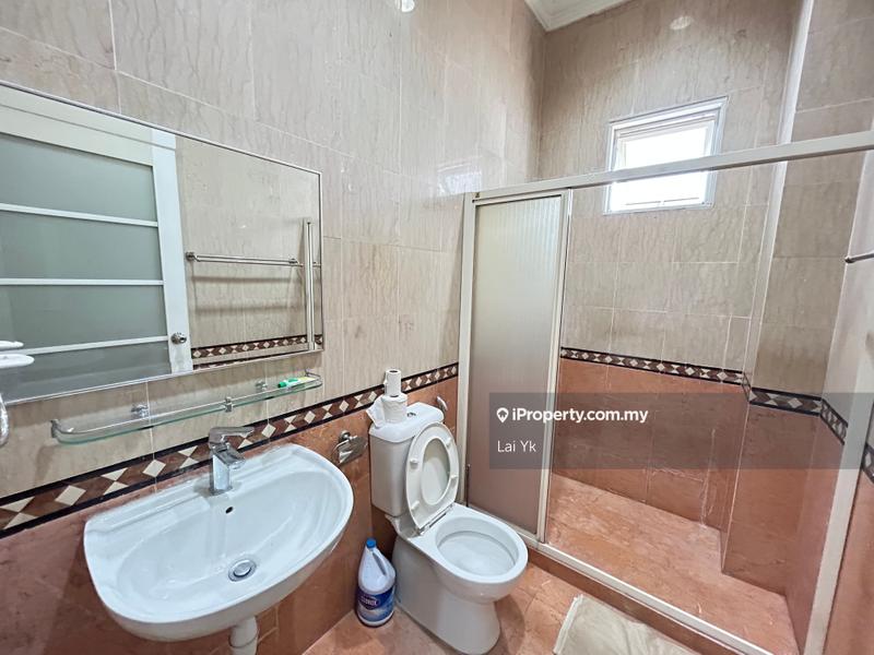 Bungalow House for Sale in Glenmarie Court, Glenmarie by Lai Yk - iProperty.com.my