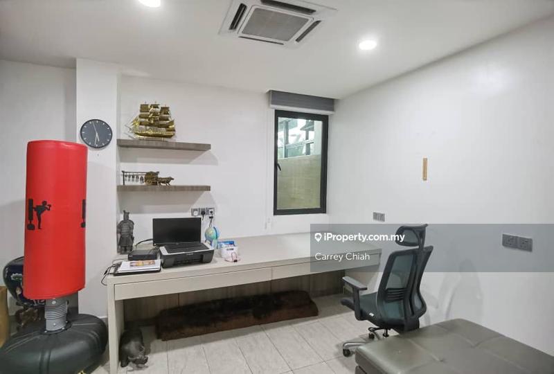 Semi-Detached House for Sale in Lake Edge, Puchong by Carrey Chiah - iProperty.com.my
