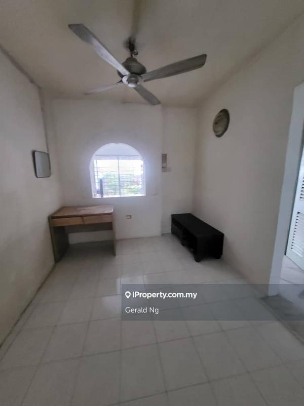 Flat for Sale in Gasing Indah by Gerald Ng - iProperty.com.my
