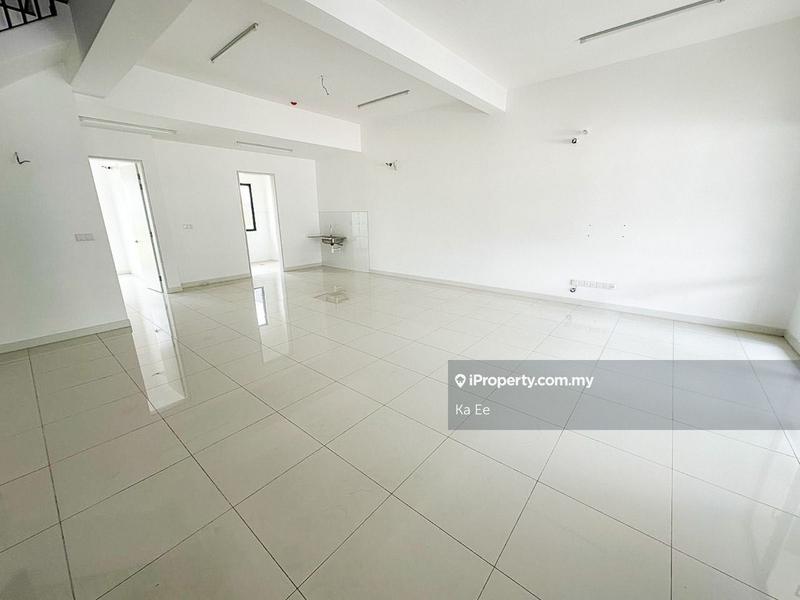 Rumah Berangkai 2 Tingkat untuk Dijual di Hampton Residences Bandar Seri Coalfields, Sungai Buloh oleh Ka Ee - iProperty.com.my