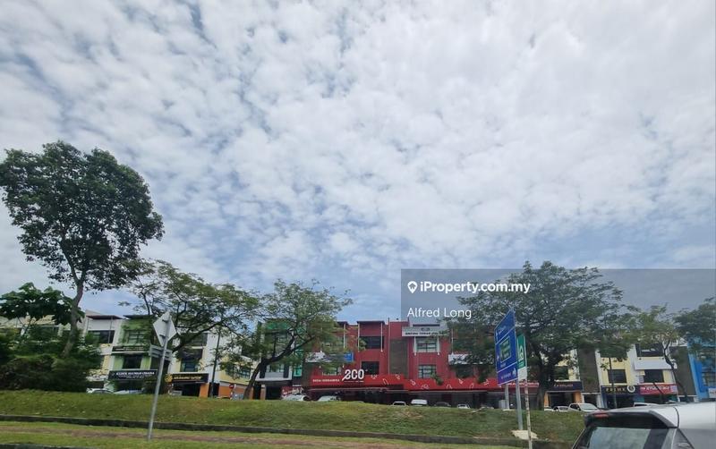 Kedai untuk Dijual di Equine Park , Seri Kembangan, Seri Kembangan oleh Alfred Long - iProperty.com.my