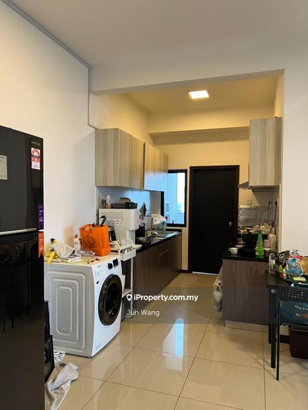 Kediaman Servis untuk Dijual di Molek Regency oleh Jun Wang - iProperty.com.my