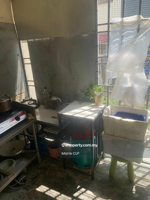 Rumah Teres 2-Tingkat untuk Dijual di Taman Puncak Jalil, Seri Kembangan oleh Marie CLP - Kitchen - iProperty.com.my